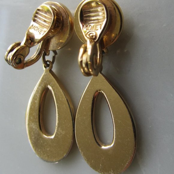 MONET Gold Tone Teardrop Dangle Clip On Earrings EUC - Picture 3 of 3